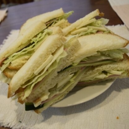 朝食に作りました☆
野菜いっぱいのサンドイッチとっても美味しかったです。
大満足です!(^^)!
ご馳走さまでした（*^_^*）